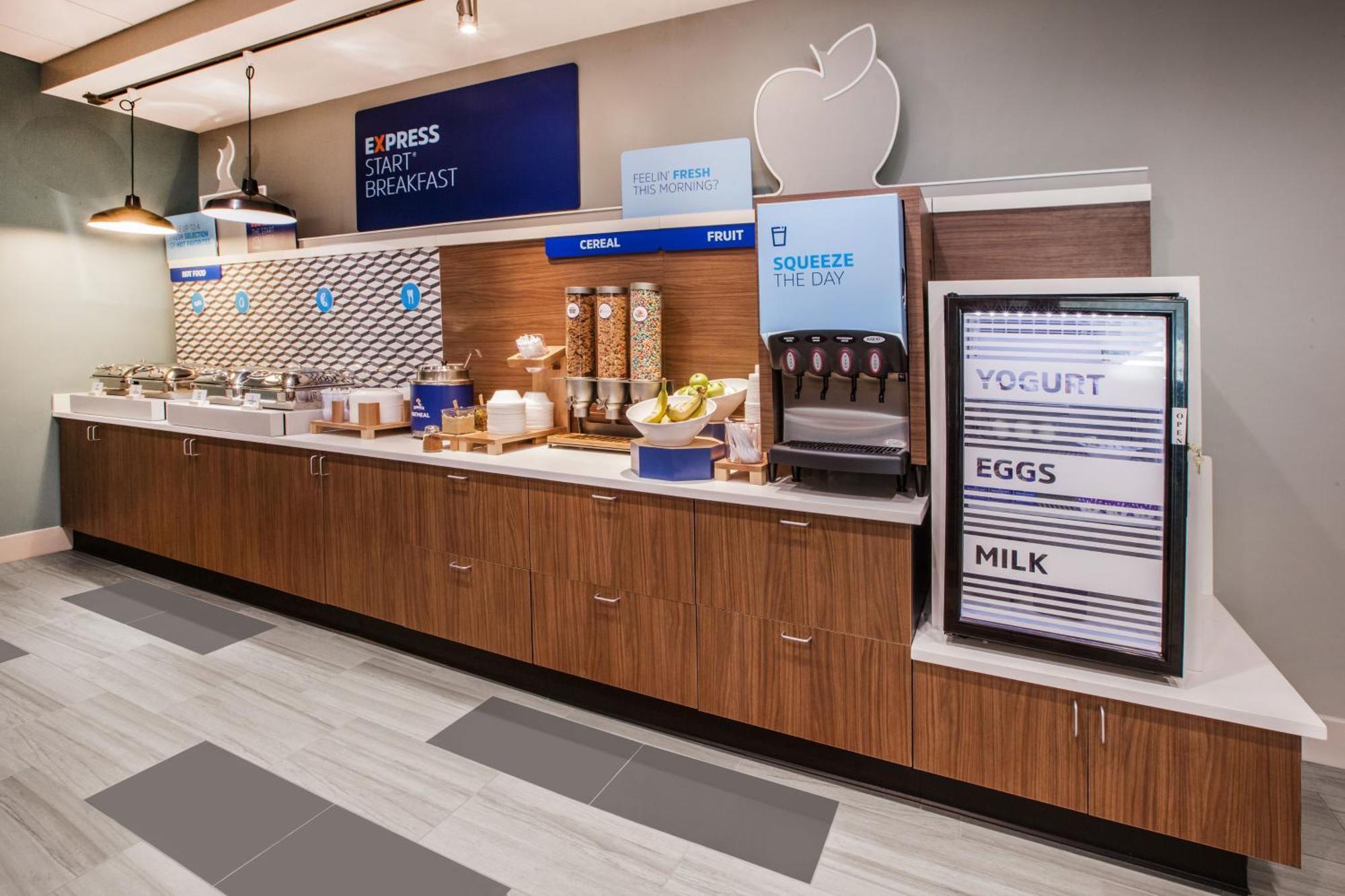 Holiday Inn Express Hotel & Suites Sanford By Ihg Exteriör bild