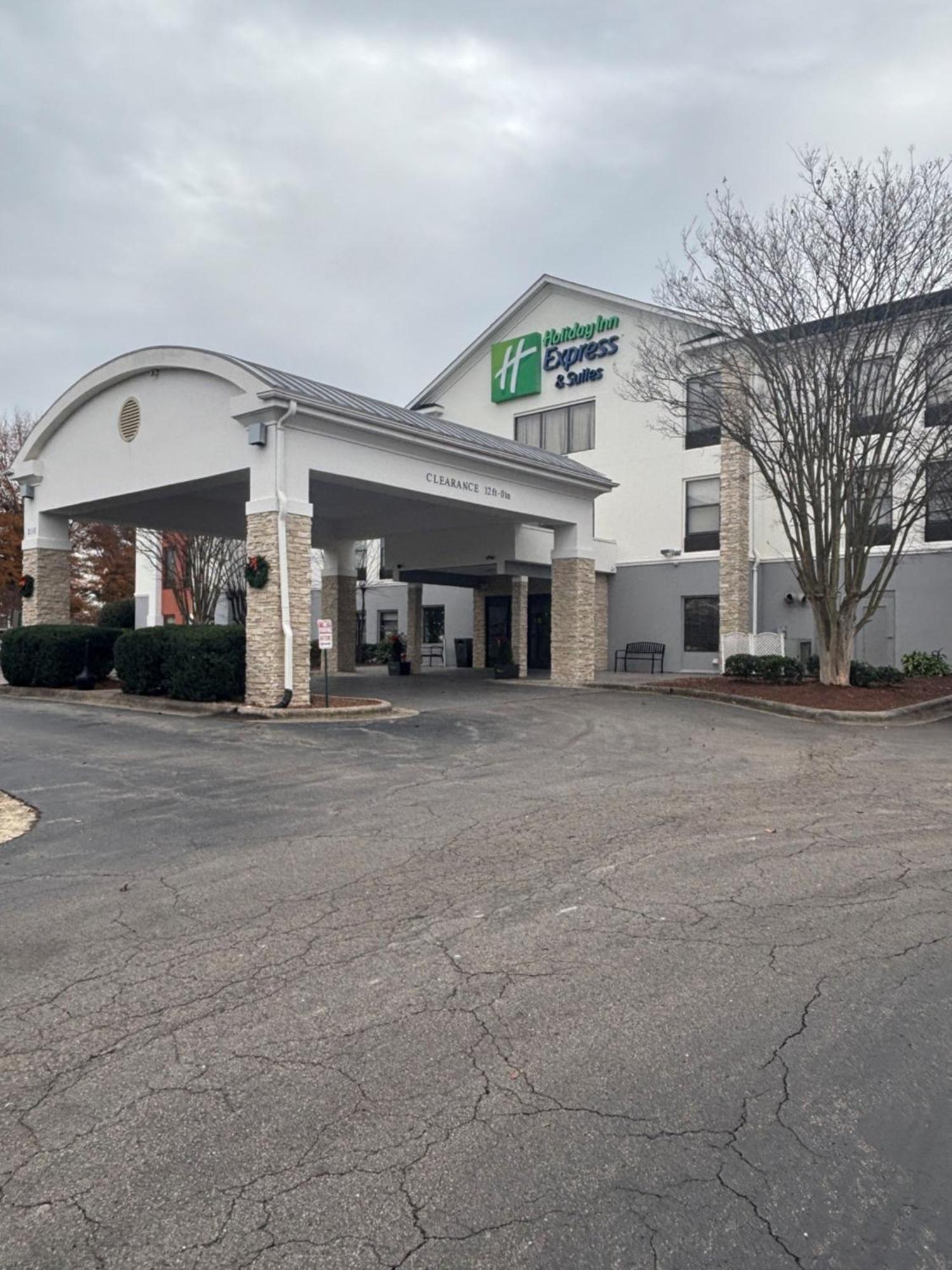 Holiday Inn Express Hotel & Suites Sanford By Ihg Exteriör bild