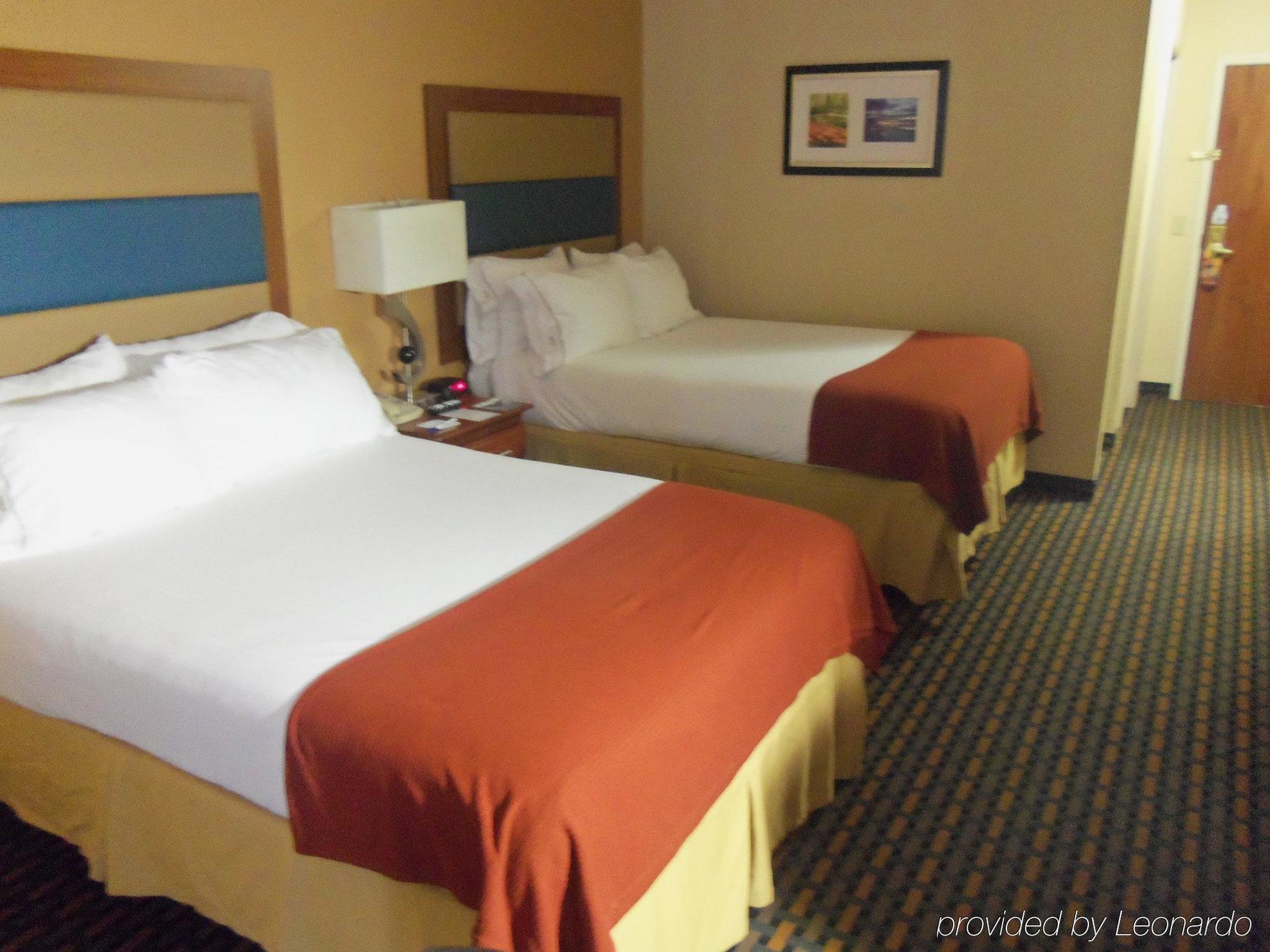Holiday Inn Express Hotel & Suites Sanford By Ihg Exteriör bild