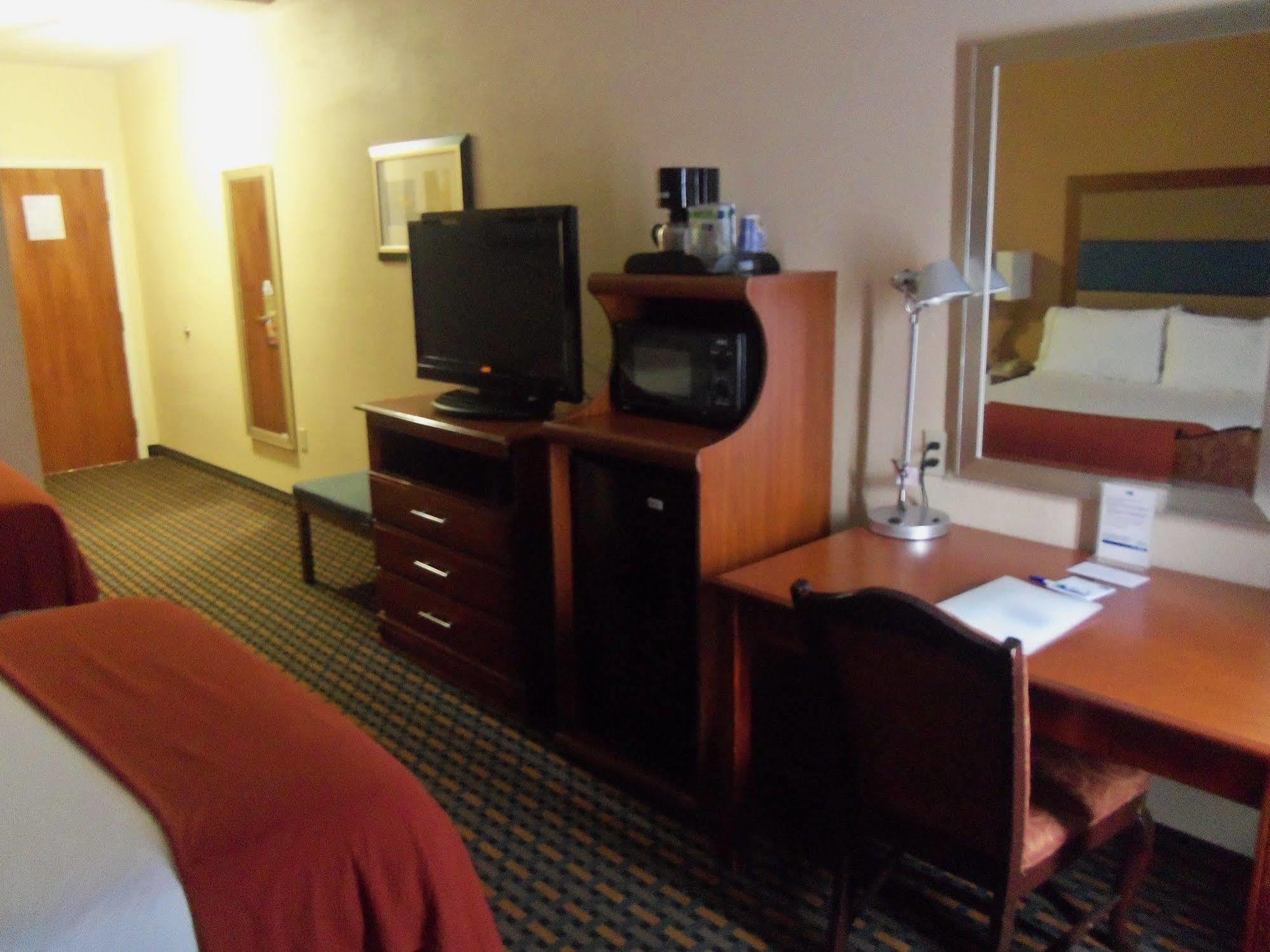 Holiday Inn Express Hotel & Suites Sanford By Ihg Exteriör bild