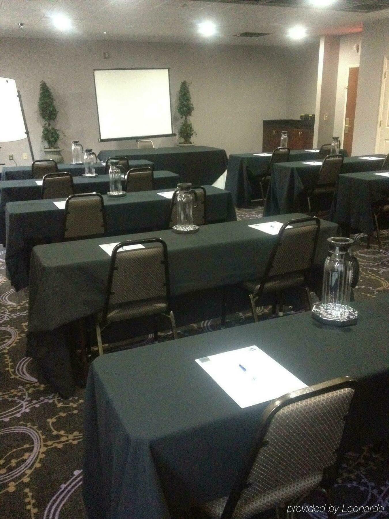 Holiday Inn Express Hotel & Suites Sanford By Ihg Exteriör bild
